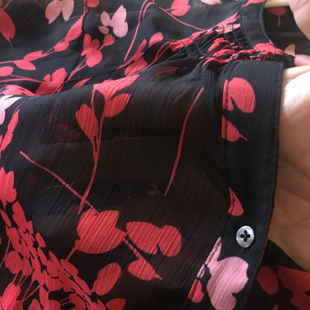 GAP 3/4 sheer floral top